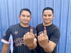 Tradisi pasangan kembar keluar mengundi setiap kali pilihan raya