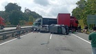 Lori kotak rempuh 8 kenderaan punca sesak teruk di Yong Peng