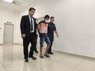 Buruh binaan tidak mengaku amang seksual remaja perempuan