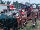 Pemandu maut, kelindan cedera treler terbalik 