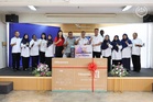 YSIJ sumbang Smart TV, cermin mata kepada murid B40 di Pasir Gudang
