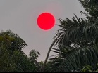 Penduduk resah matahari merah menyala