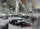 [VIDEO] Tertelan pedal minyak, SUV terbabas ‘masuk’ KKIA