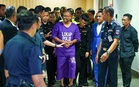 Azeez Rahim pakai baju lokap, gari atas kehendak sendiri