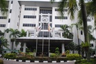 Bekas COO TH didakwa terima kos ubah suai tiga rumah