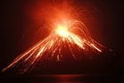 Anak Krakatau kembali meletus