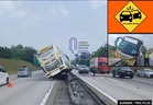 [VIDEO] Lagi kemalangan di Lebuh Raya Utara-Selatan, trafik perlahan kedua-dua arah