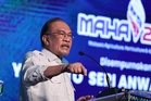 Siasat isu kelewatan baja, jangan biarkan pesawah jadi mangsa – PM