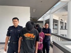 Isteri menangis suami, rakan didakwa curi susu dan coklat