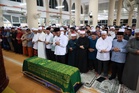 Nahas helikopter: Lebih 1,000 ahli keluarga, penduduk solatkan jenazah Dr. Ainul