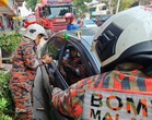 Budak tiga tahun terkunci dalam kereta Honda