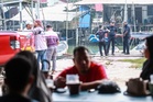 Isteri pesan jangan pergi memancing