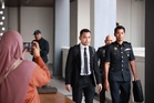 Kes bukan sedikit, sebagai peguam pujuk OKS hadir ke mahkamah – Hakim