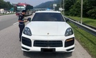 Kereta dah mewah, cukai jalan pula tamat tempoh