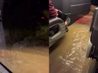 [VIDEO] Gua Musang banjir, dalam bas pun masuk air
