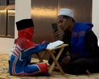 [VIDEO] Sibuk selamatkan dunia, mengaji tidak tinggal