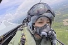 Permaisuri Thai pandu jet pejuang Gripen