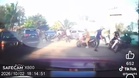 [VIDEO] Lelaki tendang penunggang motosikal diburu polis