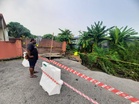 Tebing rumah runtuh, Honda CR-V hanyut dalam sungai