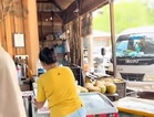 Dua jam tunggu makanan di Batam, tapi tak sampai-sampai
