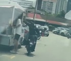 [VIDEO] Rantai leher emas diragut ketika beli barang