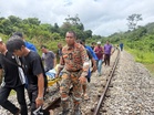 Usung mayat wanita sakit jantung sejauh 2km di landasan kereta api