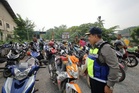 Guna pasport beli motosikal, lesen tiada