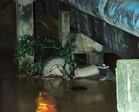 Kereta terbabas masuk sungai, warga emas belum ditemui