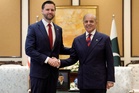 US–Iran talks stretch into second day as Hormuz minesweeping row intensifies