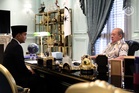 King of Malaysia meets Johor Menteri Besar at Istana Pasir Pelangi to discuss current issues