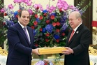 President El-Sisi invites Malaysia’s King, PM to visit Egypt