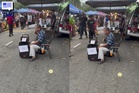 Setia Menemani Hingga Akhir Hayat, Kini Pakcik OKU Penglihatan Menyanyi Seorang Diri Di Pasar Malam Buat Ramai Sebak