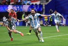 Messi Bangkit Selepas Penalti Gagal, Bantu Argentina Mara Ke Suku Akhir