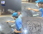 Pekerja Stesen Minyak Di Pakistan Curi Perhatian, Tukar Cermin Kereta Berhabuk Jadi Lukisan Anime