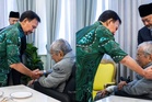 Sultan Brunei Ziarah Tun Mahathir Di IJN, Netizen Puji Sikap Penuh Hormat