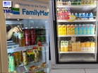 Ramai Tak Sangka Staf FamilyMart Susun Air Dari Belakang Chiller