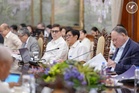 Cabinet members’ satisfaction, trust ratings decline