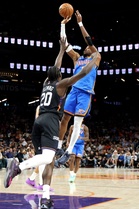 Thunder sweep Suns, Nuggets stay alive