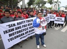 Motorcycle taxi riders push bill granting franchises to individuals, not platforms