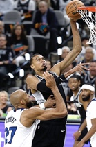 Wemby leads Spurs over Timberwolves