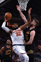 Knicks rally from 22 points down to stun Cavs