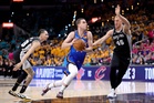 Gilgeous-Alexander, bench propel Thunder past Spurs 123-108 after historic slow start for 2-1 lead