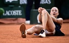 Potapova eliminates reigning champ Gauff in Paris