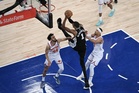 Spurs handling physicality of Knicks and New York hostility