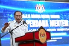 Hentikan kontroversi bekal diesel ke Filipina: Anwar