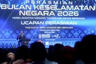 Sentimen negeri, kaum dan agama boleh gugat keselamatan negara, tangani secara berhemah : PM