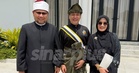 Ameng Spring kini bergelar Datuk, terima kurnia Darjah Indera Mahkota Pahang