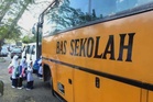 Tekanan kos bahan api: Pengusaha bas, van sekolah dijangka naik harga tambang bulan depan