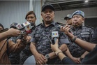 10 termasuk pegawai kanan Imigresen ditahan seludup warga asing