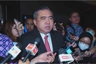 Krisis Negeri Sembilan: Presiden UMNO sendiri tidak setuju 'tebuk atap' - Anthony